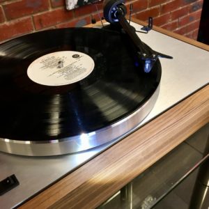 ProJect The Classic Turntable with 2M Silver